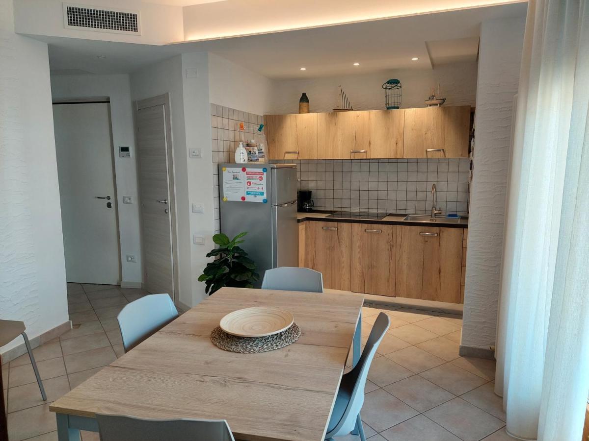 Blue Apartment - A Due Passi Dal Lago, Parcheggio Privato Lazise Luaran gambar